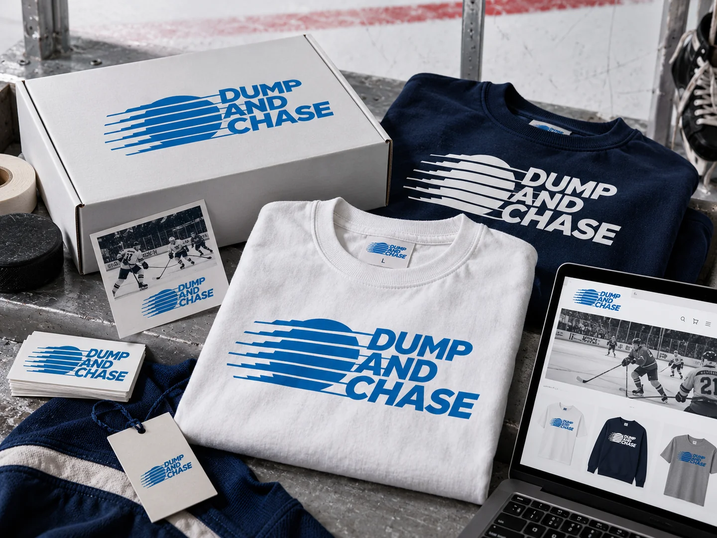 Blå Dump and Chase-logotyp på kläder och förpackningar